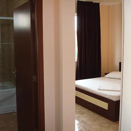 Casa Alex إيفوري نورد